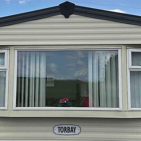 4-Bedroom Cosalt Caravan In Uddingston, Glasgow Bagian luar foto