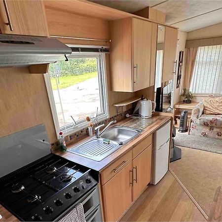 4-Bedroom Cosalt Caravan In Uddingston, Glasgow Bagian luar foto